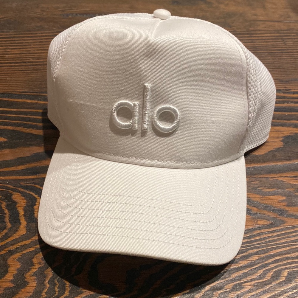 Alo trucker hat